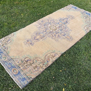 3.5 x 8.2 ft Beige Oushak rug Turkish vintage rug Beige runner rug Hallway runner Turkish runner rug Vintage runner rug Handmade wool rug