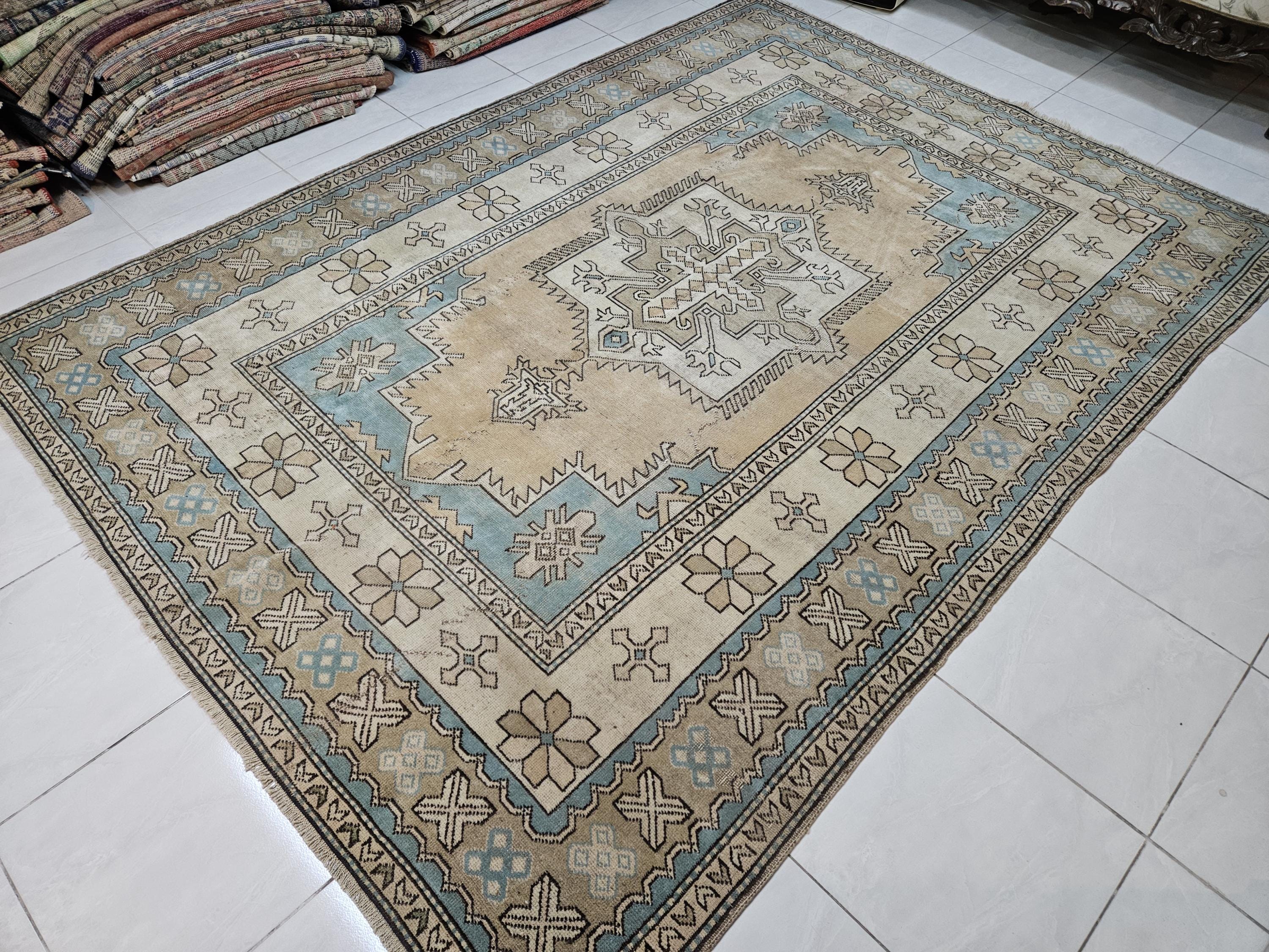 ヴィンテージ トルコ アナトリアンラグ、7.2 x 9.9フィート、パステル