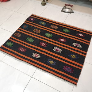 3.5 x 2.8 ft Turkish kilim rug Vintage kilim rug Turkish vintage rug for living room Black kilim rug Orange handmade rug 3x3 Wool kilim rug