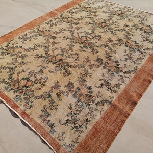 Oversized Aesthetic Rug, 8 x 10.3 ft Rug, Rug For Living Room, Beige Floral Rug, Vintage Turkish Rug, Vintage Oushak Rug, Vintage Wool Rug