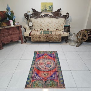 Turkish wool rug 2.6 x 4.6 ft Rug for living room Interior rug Turkish accent rug Turkish vintage rug Small Anatolian rug Red Turkish rug