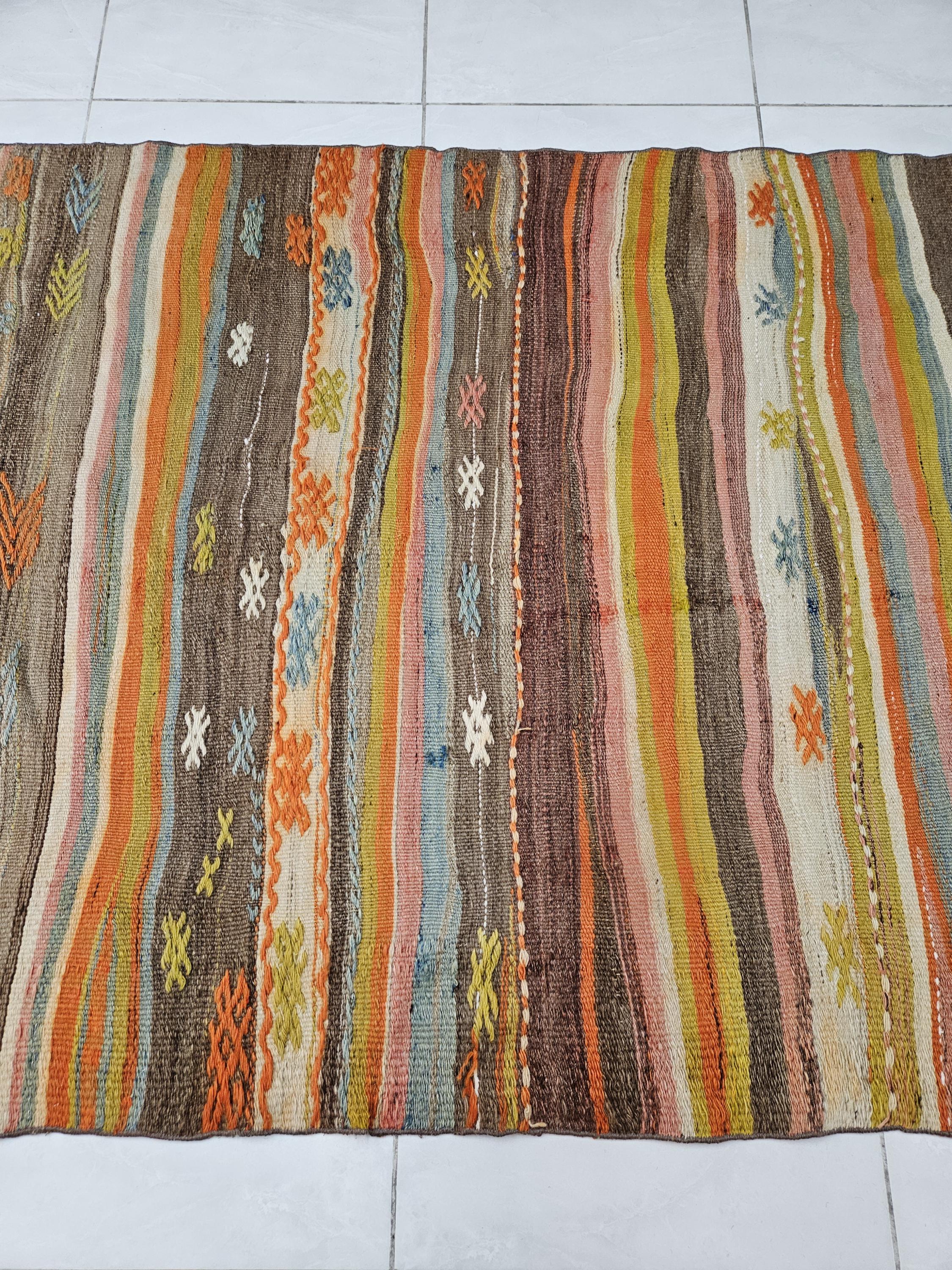 3.9 x 7.6フィートのヴィンテージキリムラグ（ブラウン