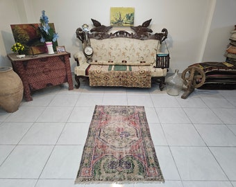 Red bathroom rug 2.8 x 4.6 ft Small Turkish interior rug 3x5 Wool vintage decor rug 3x5 Vintage Turkish rug for living room Red vintage rug