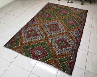 Vintage Turkish Kilim Rug (5.2 x 8.2 ft), Handmade Wool Area Rug