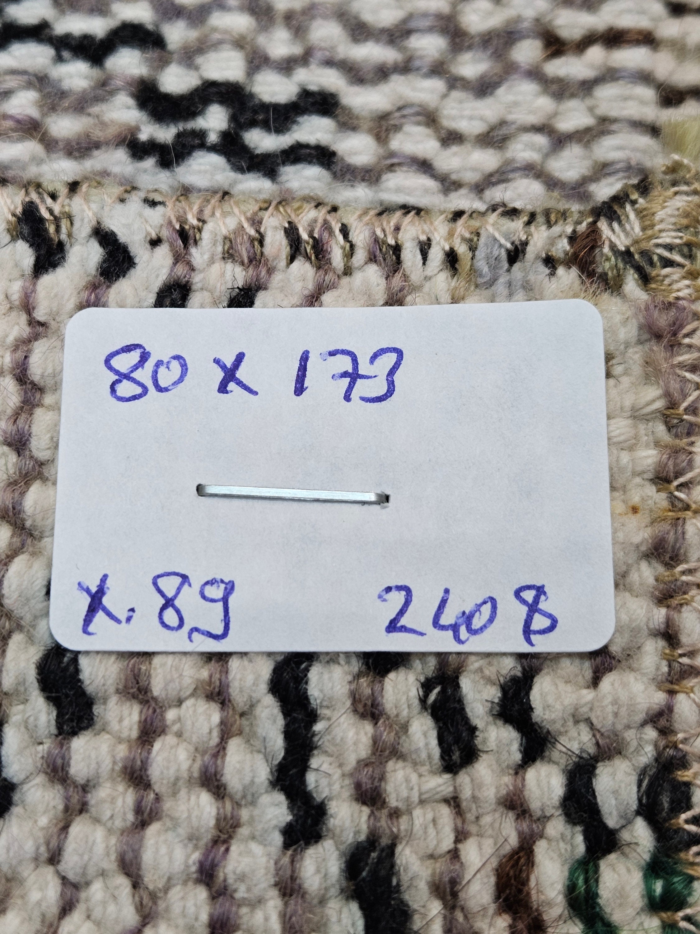 色あせた紫色のトルコ絨毯 2.6 x 5.7フィート、ヴィンテージウール