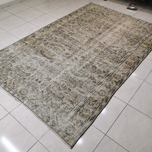 Green vintage rug 5.8 x 8.8 ft Green area rug Green Turkish rug Old rug for living room Turkish vintage rug Wool green rug Green bedroom rug