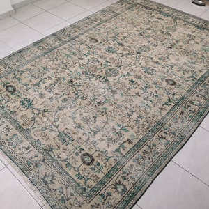 Green Turkish rug 7.2 x 10.4 ft Anatolian interior rug Rug for living room Green vintage rug Large green rug Oversized green rug Wool carpet