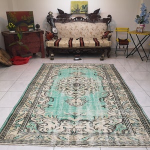 Green vintage rug 5.7 x 8.7 ft Wool rug for living room Turkish vintage rug Green Turkish rug Green area rug Old green rug Green vintage rug
