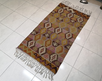 Colorful Turkish Kilim Rug, Vintage Bedroom Decor (2.8 x 5.3 ft)