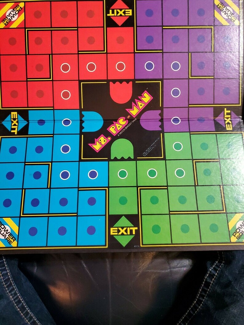 Pacman Board Game 1980s Edition T Ms