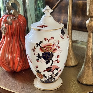 Coalport “Hong Kong” Vase