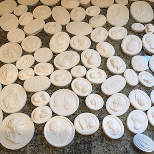 20 mixed plaster grand tour intaglios various sizes, bulk dealer lot image 5