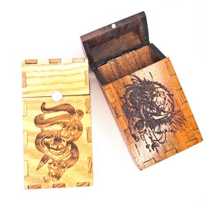 Scatola di sigarette in legno personalizzata, regalo per gli amanti del tabacco. Pacchetti di sigarette in legno, regalo per fumatori. Portasigarette in legno naturale, regalo per fumatori.
