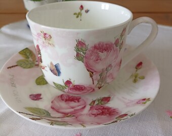Tazza da tè in porcellana inglese in stile shabby chic con piattino abbinato, firmata Roy Kirkham