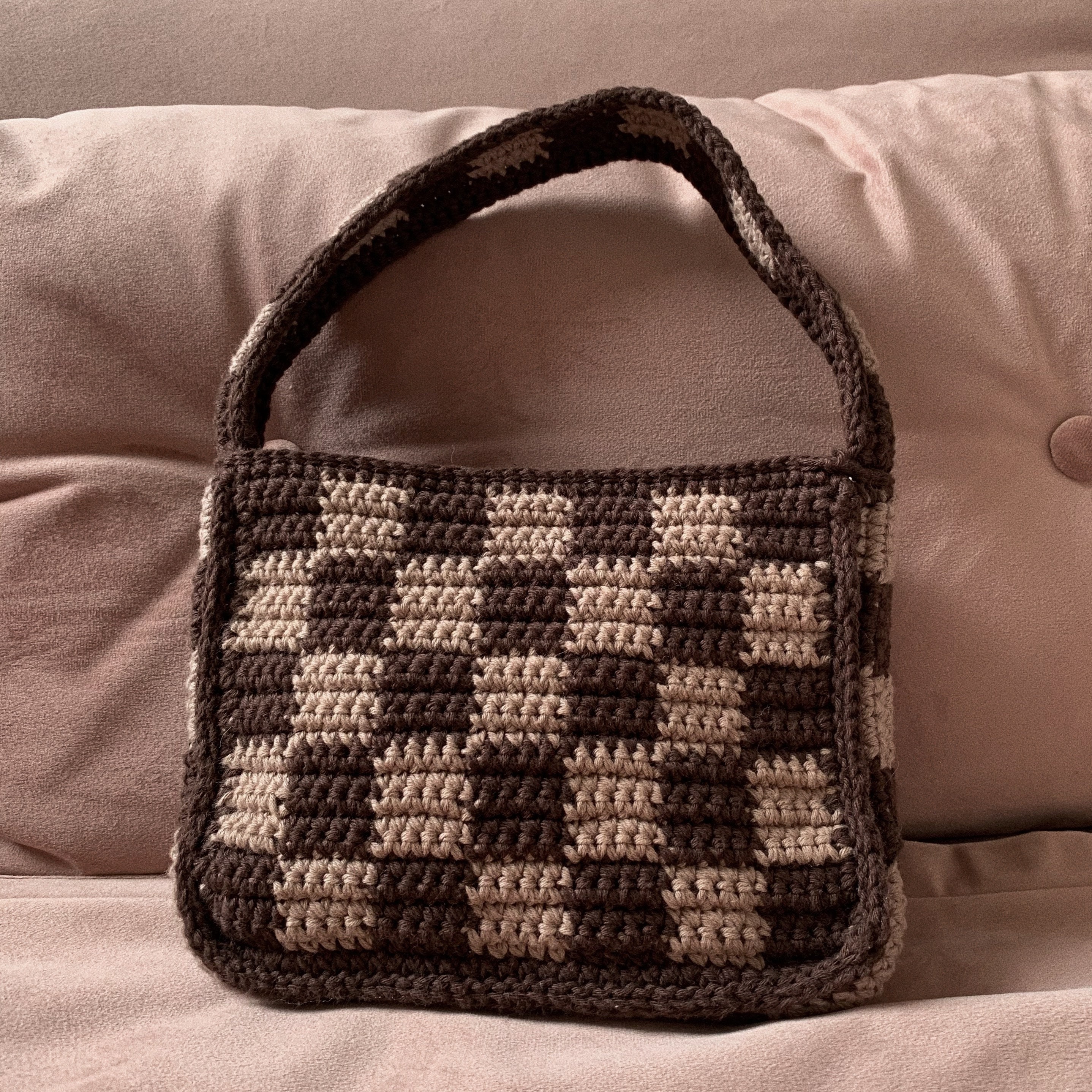 checkerboard crochet bag
