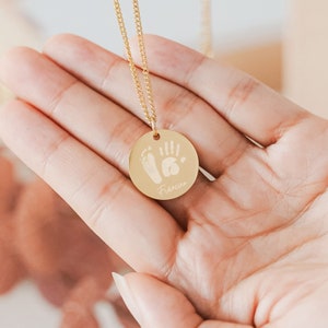 Amelia Disc Handprint / Footprint curb Necklace • New Baby Gift • New Mother Jewellery • Grandmother Gift