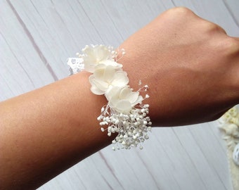 Bracelet fleurs séchées blanc ruban dentelle hortensia blanc