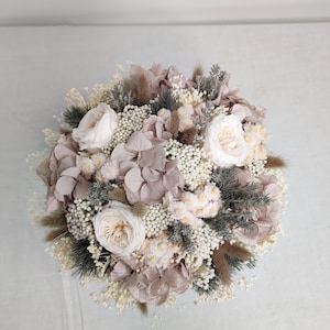 Louise&#39;s bridal bouquet