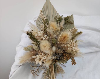 Bouquet de mariée asymétrique fleurs séchées beige naturel
