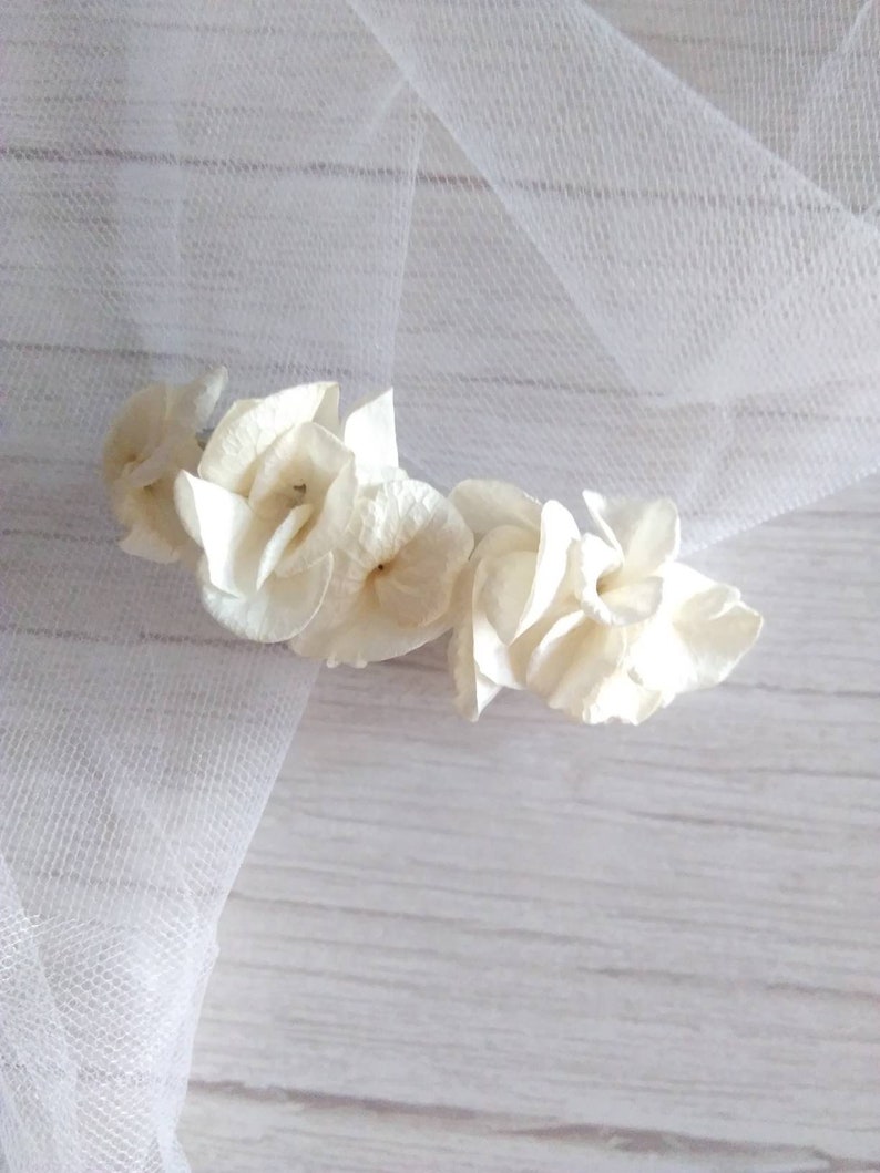 Ivory hydrangea barrette image 1