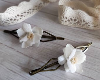 Barrette rétro fleurs séchées hortensia blanc