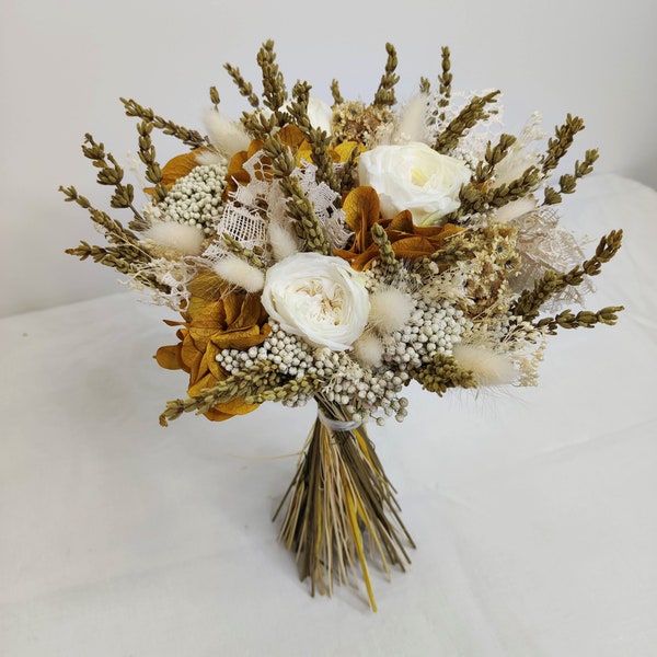 Bouquet de mariée jaune safran et blanc avec dentelle