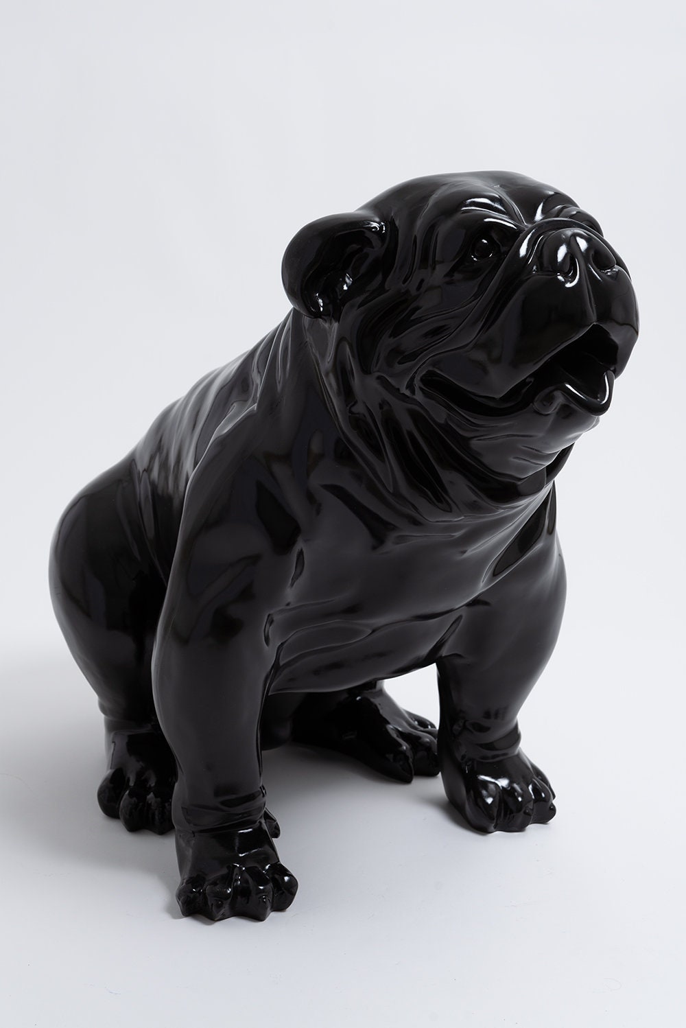 Manchester - 70cm Statue en Résine Chien Bouledogue Anglais Assis Taille M Coloris Noir Sculpture An