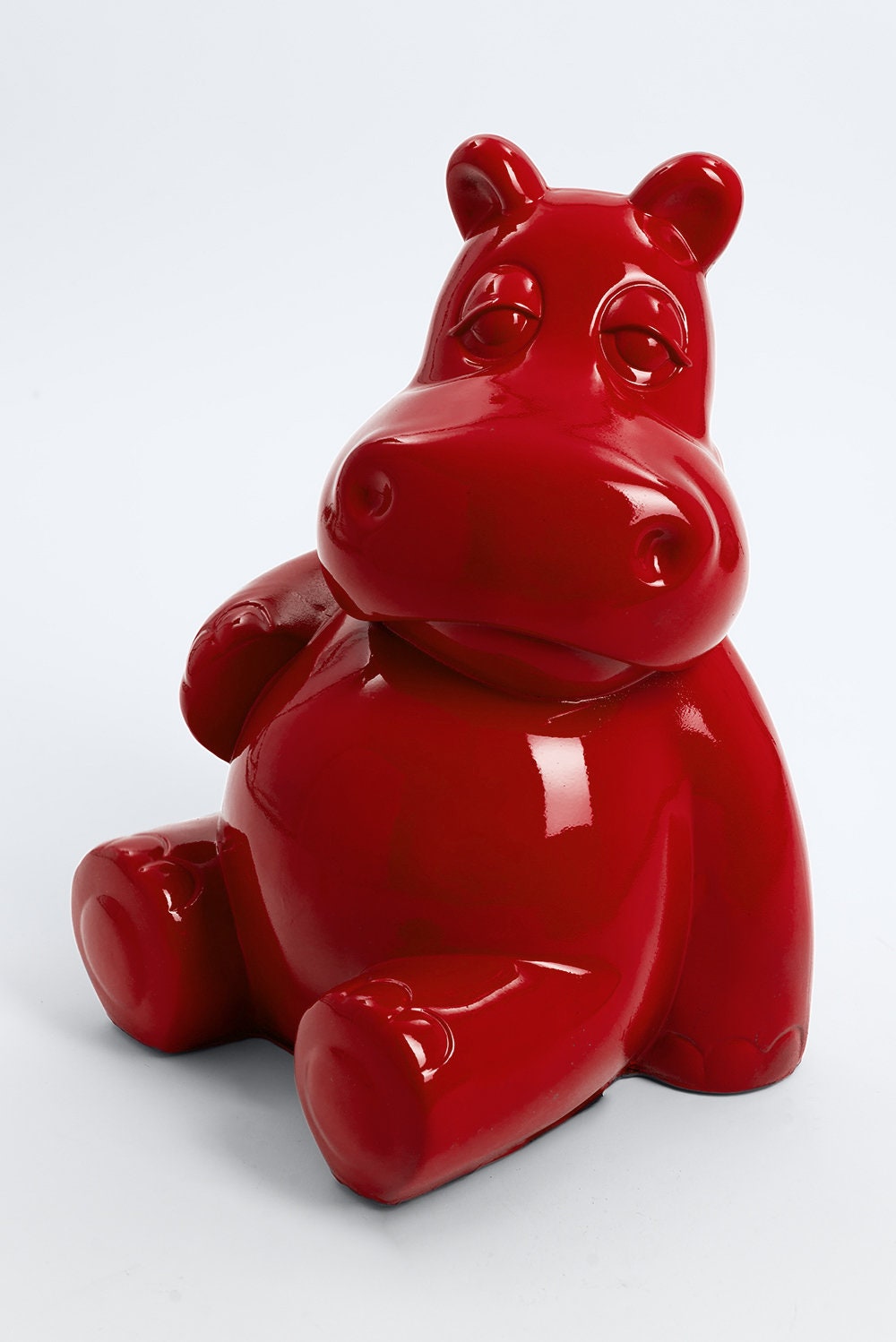 Divo - 45cm Statue en Résine Hippopotame Assis Taille S Coloris Rouge Design Sculpture Animal Déco M