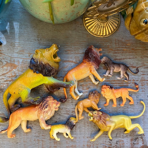 8 Assorted Vintage Plastic Lion Figurines Plastic Safari Etsy