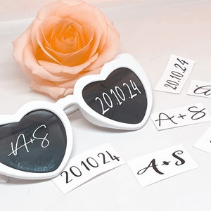 Personalized Heart Glasses: The Trendy Wedding Accessory 2024-2025