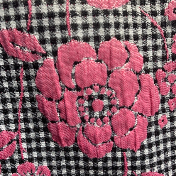 Pepita zwart-wit met roze bloemen