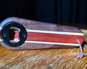 Abridor de botellas de nogal y padauk