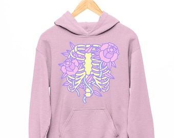 Felpa con cappuccio goth pastello, felpa con cappuccio gabbia toracica e rose, maglione kawaii, abbigliamento alternativo, soft grunge, egirl, edgy, emo, yami kawaii, goth taglie forti