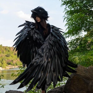 Raven Costume with Moving Wings, Black Bird Cosplay Set, Handmade Crow Wings, Headdress and Vest, Halloween Masquerade Costume