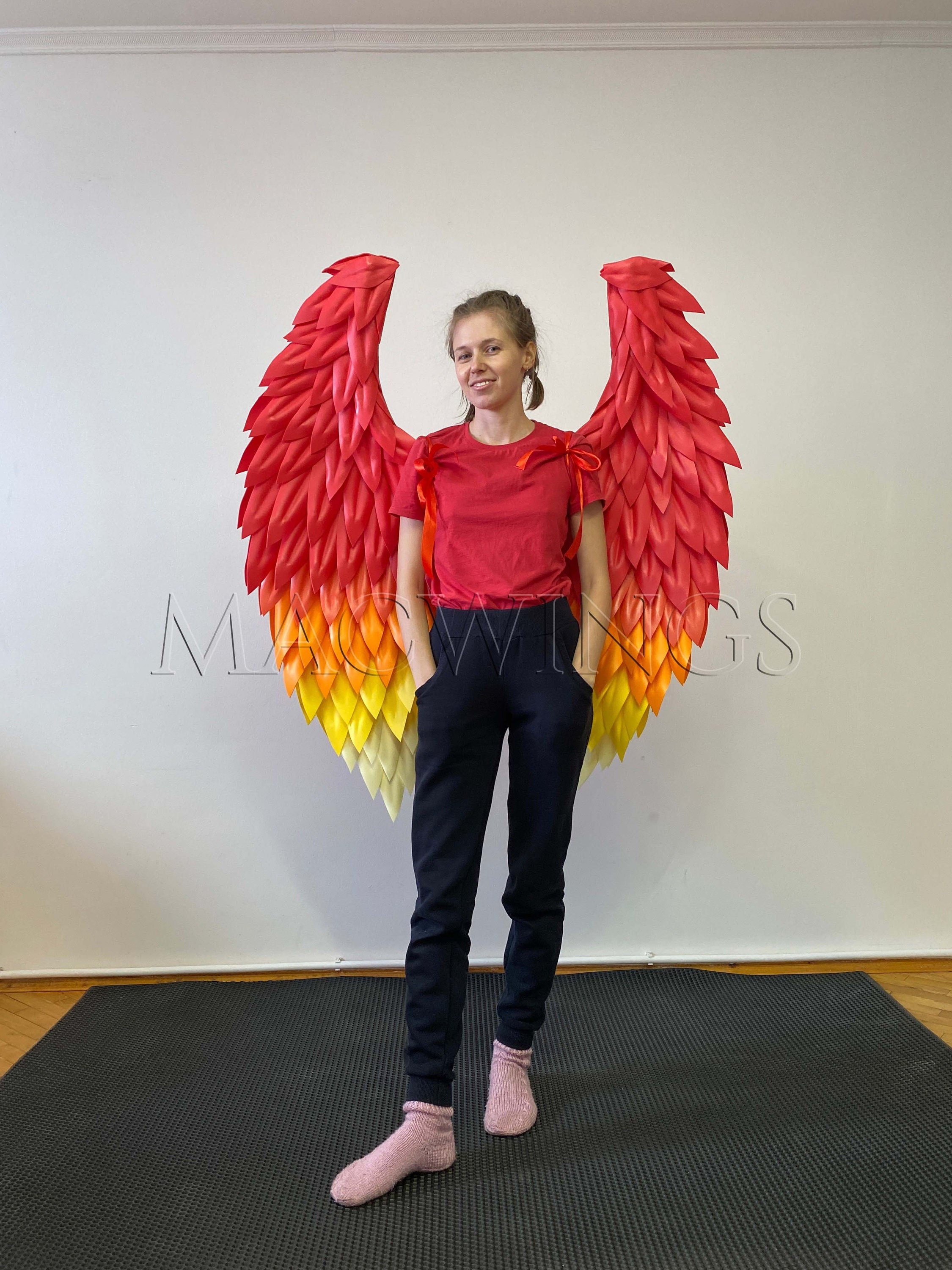 フェニックスの羽のコスプレ衣装、コスプレ用の赤い羽根4フィート、炎