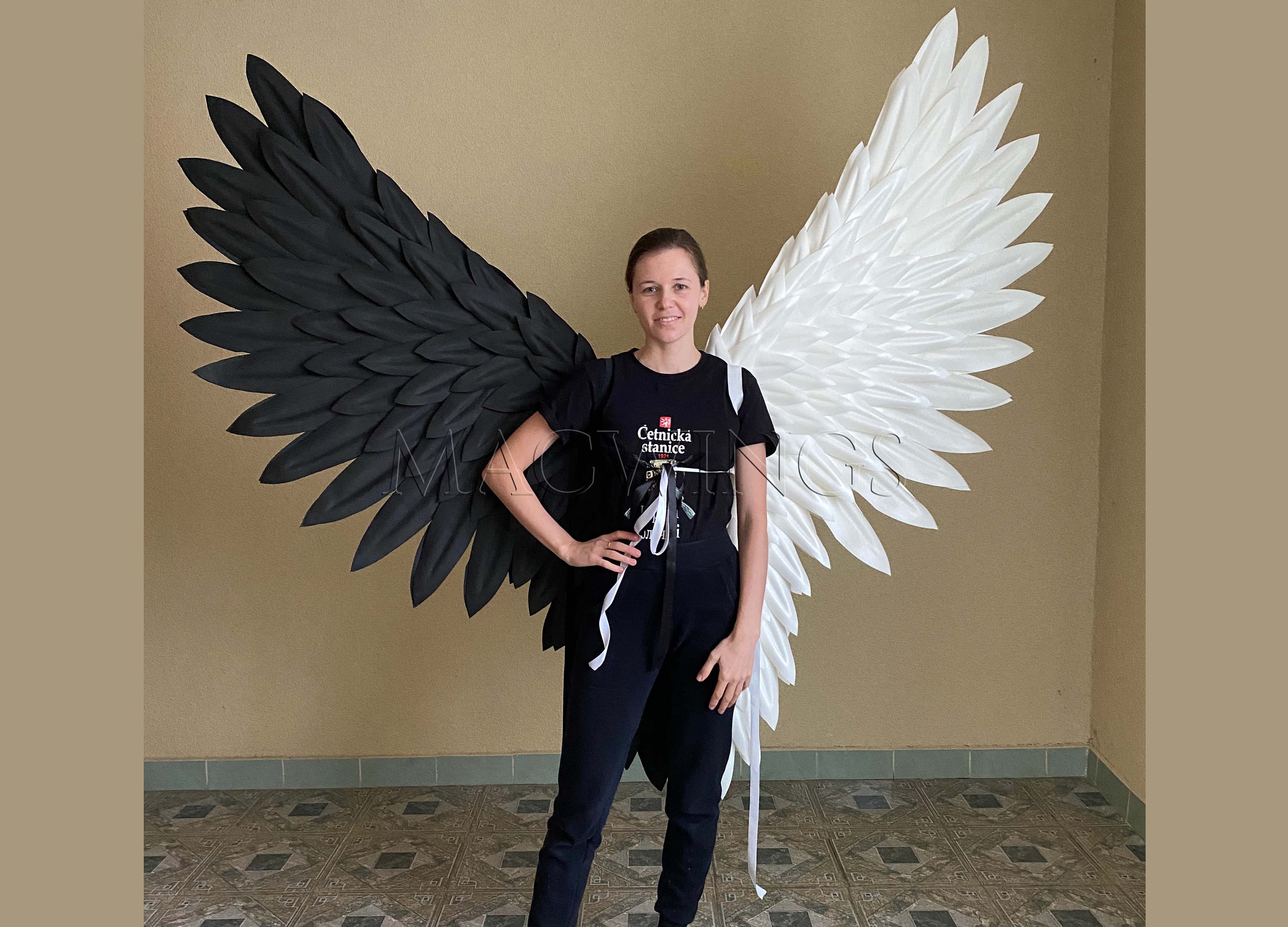 Extra grote vleugels zwart en wit, Witte engelenvleugels, Grote vleugels  wit en zwart, Vleugels cosplay, Foto prop vleugels Halloween kostuum  volwassene - Etsy België, image size:3000x2159