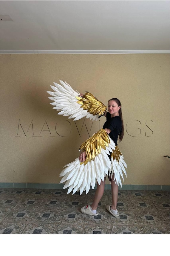 dress whites and gold wings You know what they say about Dress Whites and Gold Wings..... Harmon Rabb, "JAG" (hk)