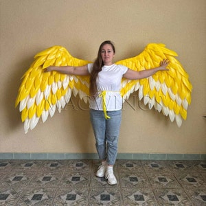 Disfraz de alas amarillas grandes Alas adultas ángel cosplay disfraz Foto prop Halloween Comicon disparar Alas de pájaro Alas de ángel amarillo canario Alas de diablo
