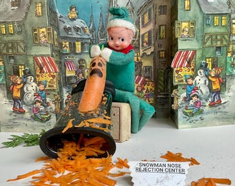 Vintage Knee Hugger-elf uit de jaren 1950, elfenornament, retro kerstversiering, verzamelobject uit het midden van de eeuw