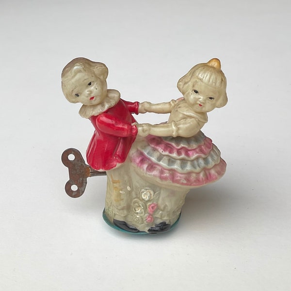 Vintage japanisches Wind Up Celluloid Spielzeug Mädchen und Junge tanzen Circa 1950er Jahre