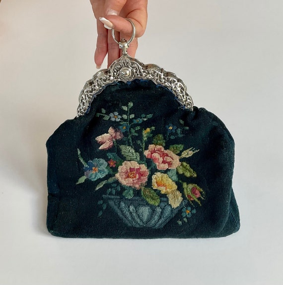 アンティーク プチポイント ハンドバッグ：1880年代の花柄ニードル 