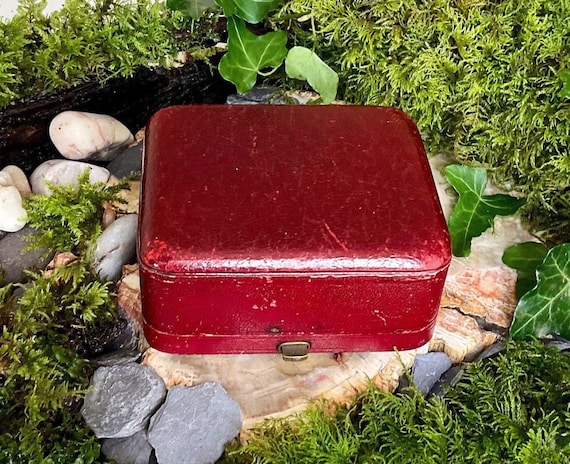 Victorian Burgundy Leather Jewellery Box: French Antique Jewelry Storage