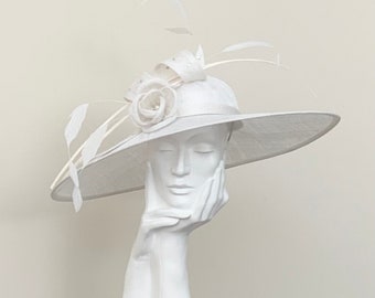 Off White Ivory Very Large Wedding Hatinator Hat.    WD7