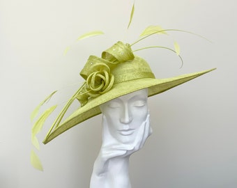 Lime Green Very Large Wedding Hatinator Hat.    WD7