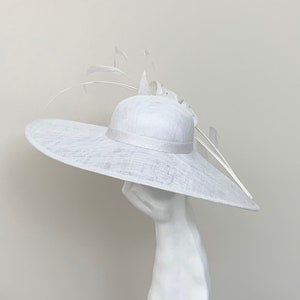 Off White Ivory Very Large Wedding Hatinator Hat. WD7 image 3
