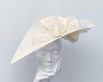 Pale Cream Large Hatinator: Ostrich Feather Occasion Hat