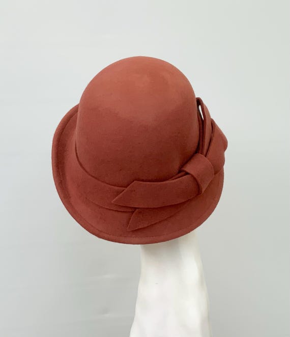 Cotillion FRANCE Brown and Rust Cloche Hat Vintage Light Brown & Rust Vintage Style 1920 main image 4