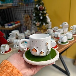 CHRISTMAS HOUSES CUP - Christmas Houses Cup Xmas Ceramic Tea, Coffee Cup With Handle and Bottom Plate