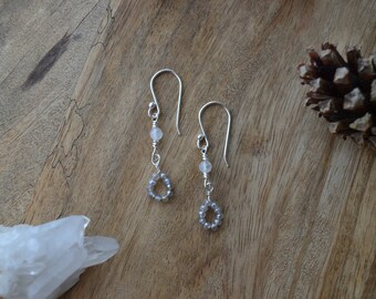 HOLLY - handmade real silver earrings with moonstone and labradorite, fairy jewelry, delicate jewelry, moonstone earrings, labradorite earrings