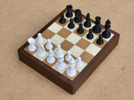 The rules that came with my new set are wrong Or is there some variant I  don't know about? : r/chess